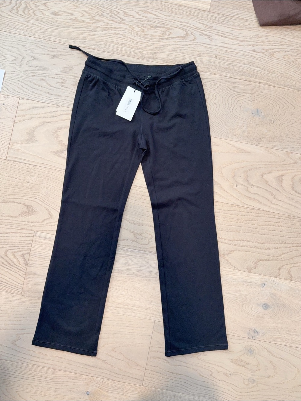 NWT 130507 Aritzia beatdrop black XS